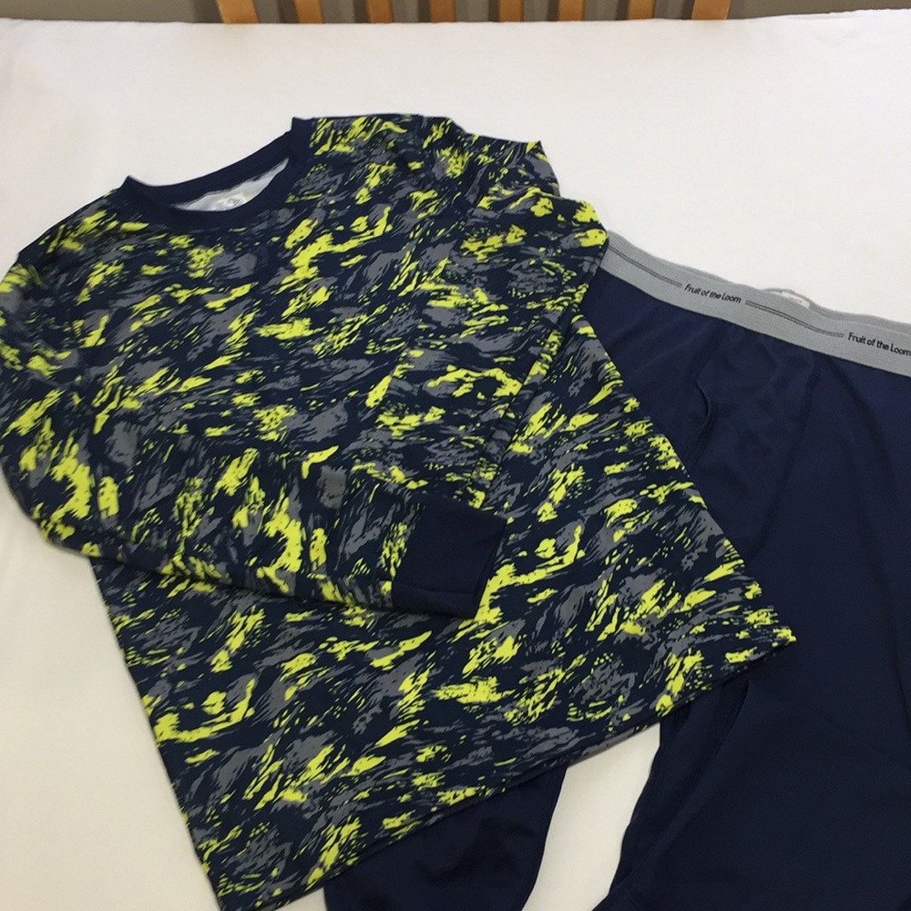 Boys Fruit of the Loom pajama set size L(10/12)